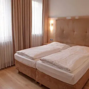 Hotel Am Kurfuerstenplatz - Messe, Frankfurt am Main